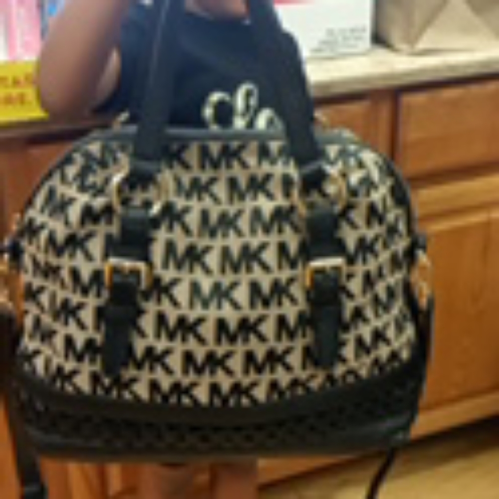 Purse - Picture 3 of 4